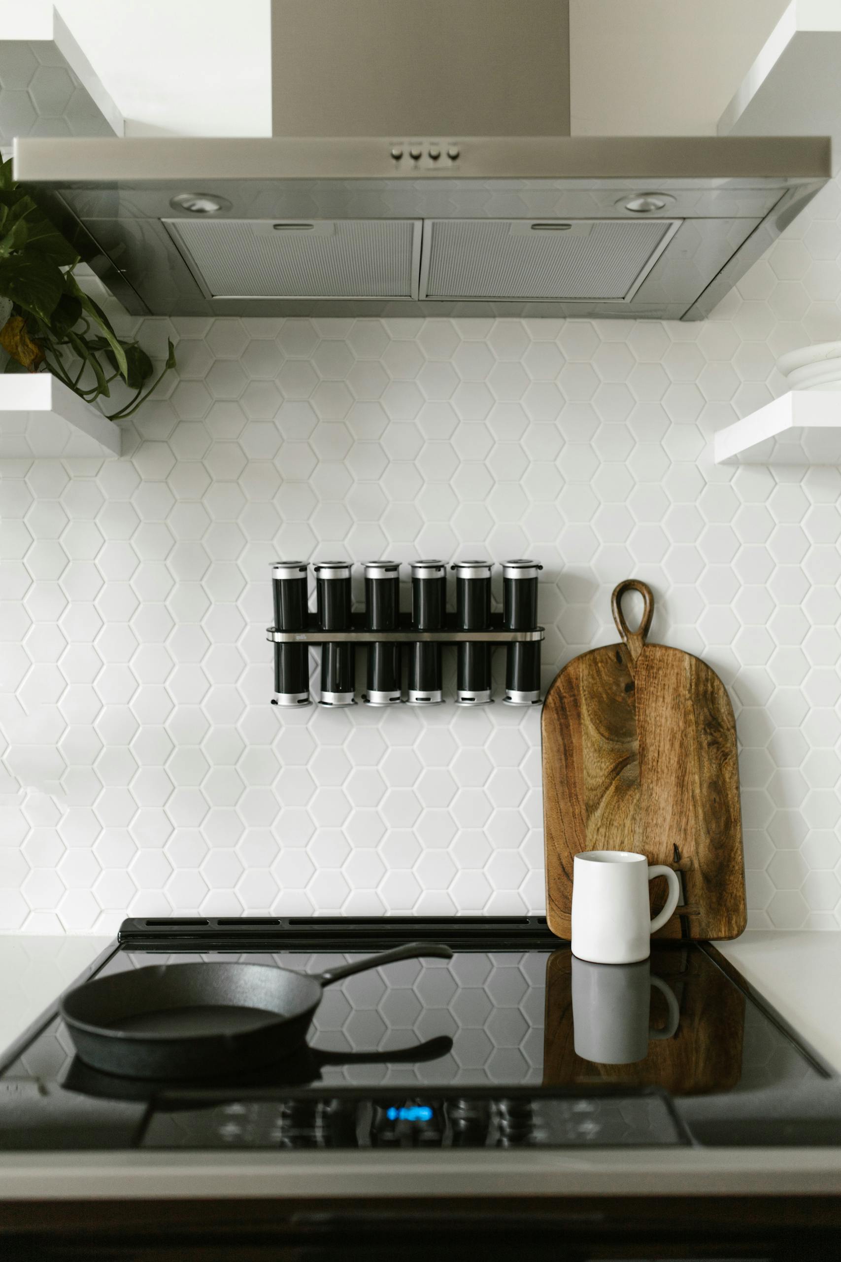 Contemporary kitchen featuring a clean rangehood.